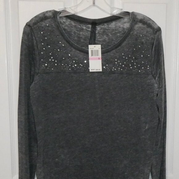 BRAND NEW SEVEN 7 EMBELLISHED LONG SLEEVE GRAY SHIRT - JEWELS WOMENS SIZE SMALL - Picture 1 of 2